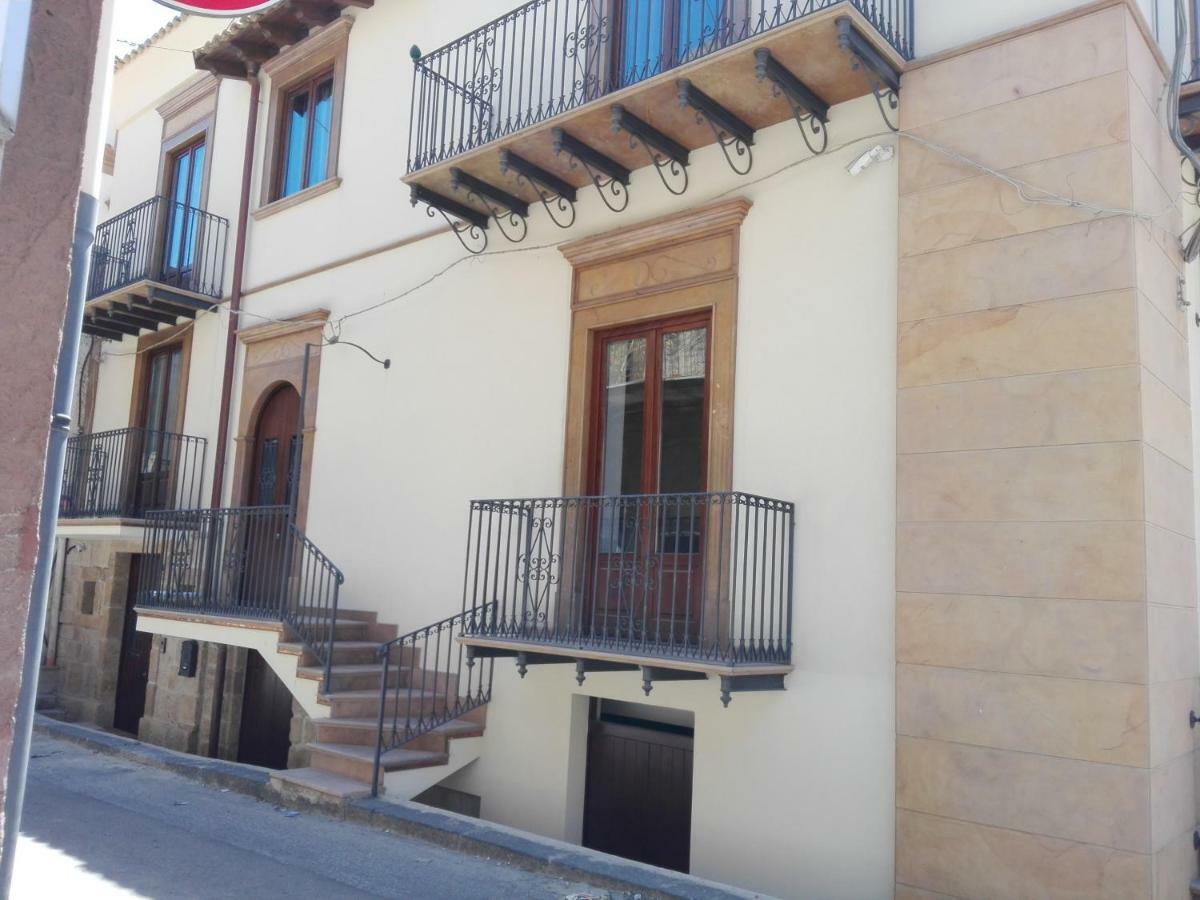 B&B Dante Barrafranca Buitenkant foto