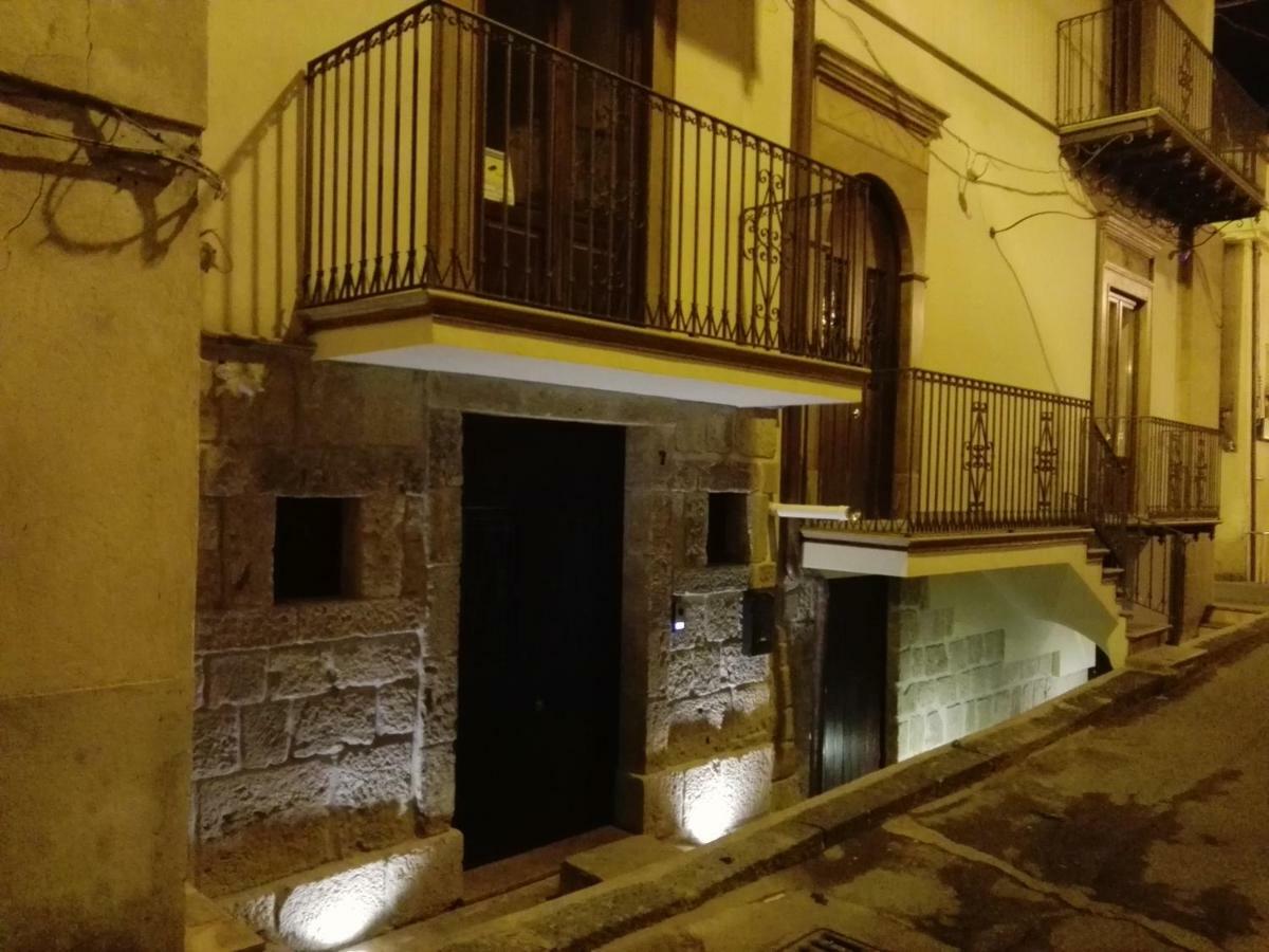 B&B Dante Barrafranca Buitenkant foto